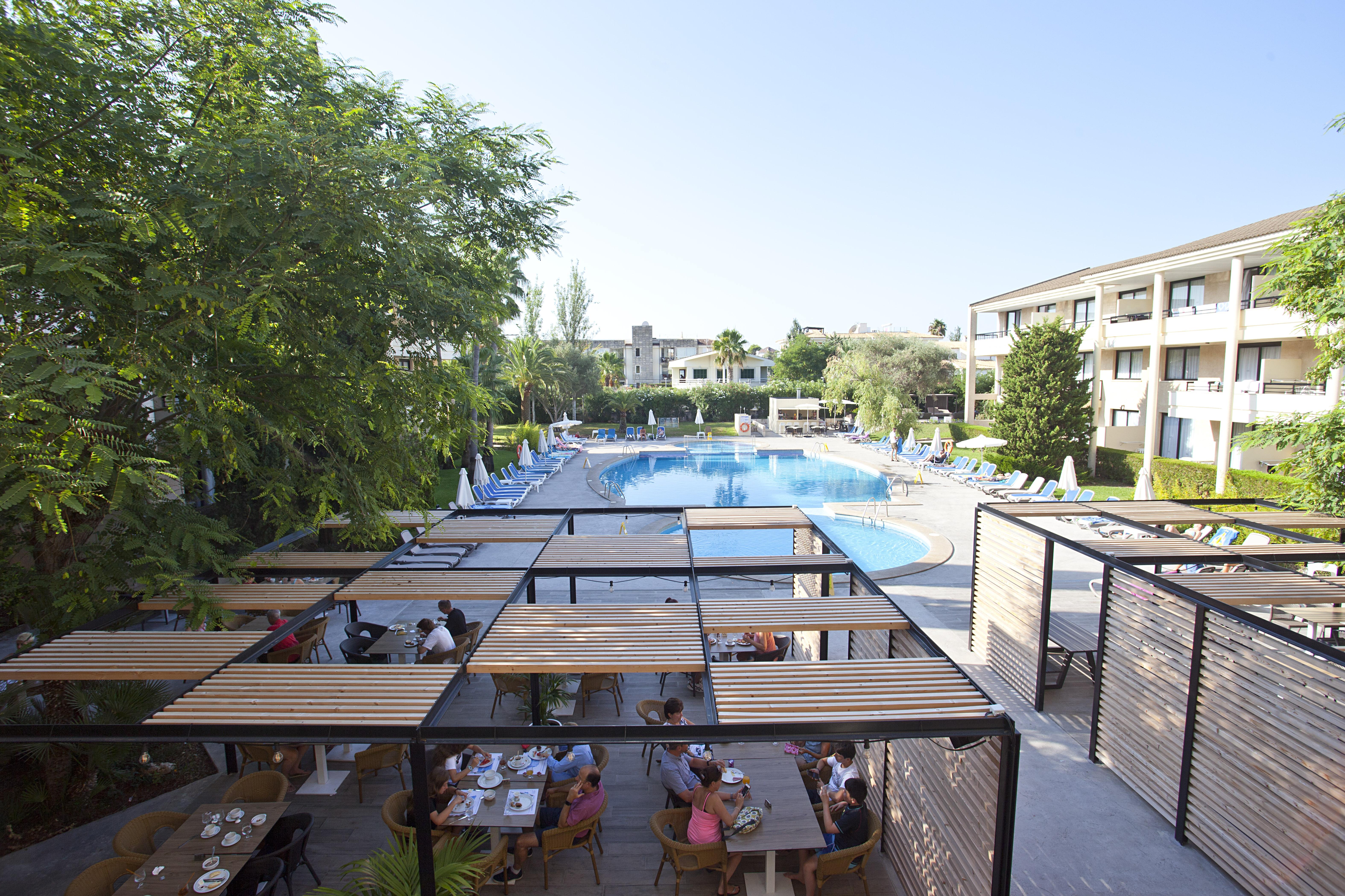 Aparthotel Bahia Pollensa 4*