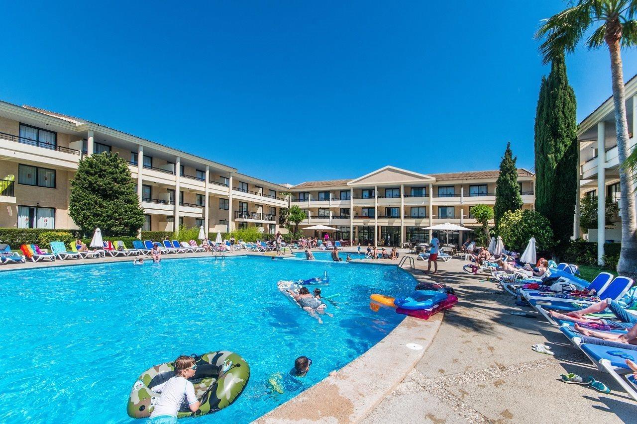 Bahia Pollensa Aparthotel